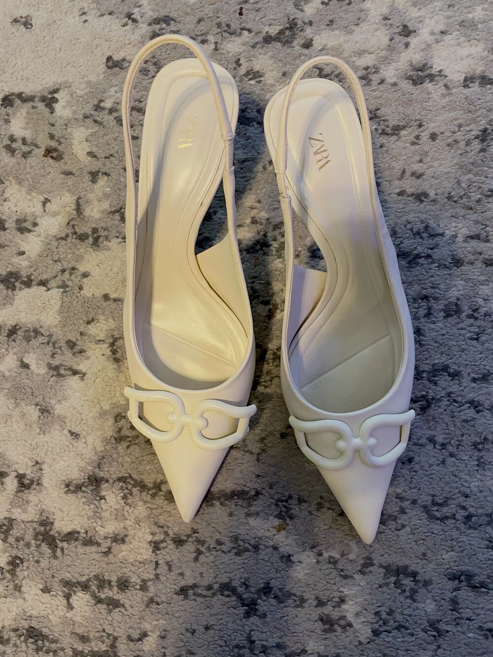 Zara Cream Pointed Toe Slingback Kitten Heels CHain Detail Size 9